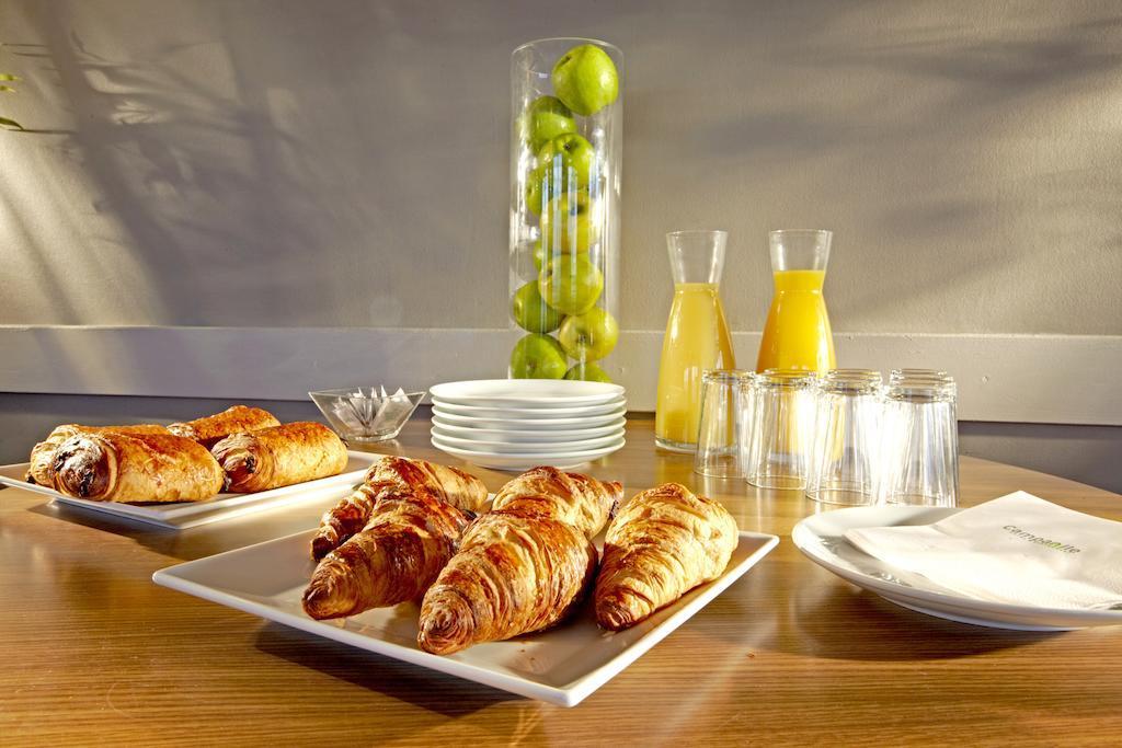 Hotel Campanile Paris Ouest - Boulogne Esterno foto