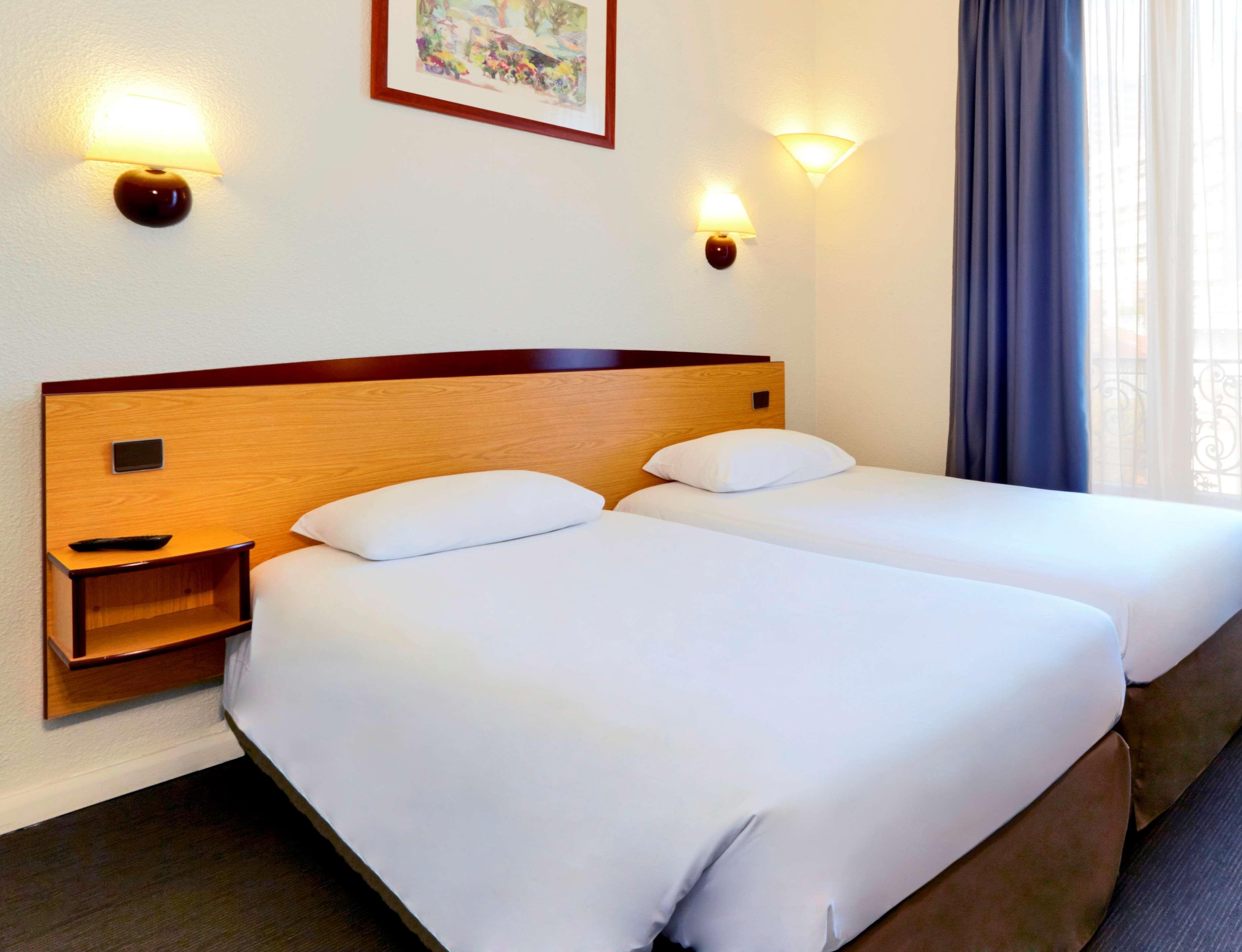 Hotel Campanile Paris Ouest - Boulogne Esterno foto