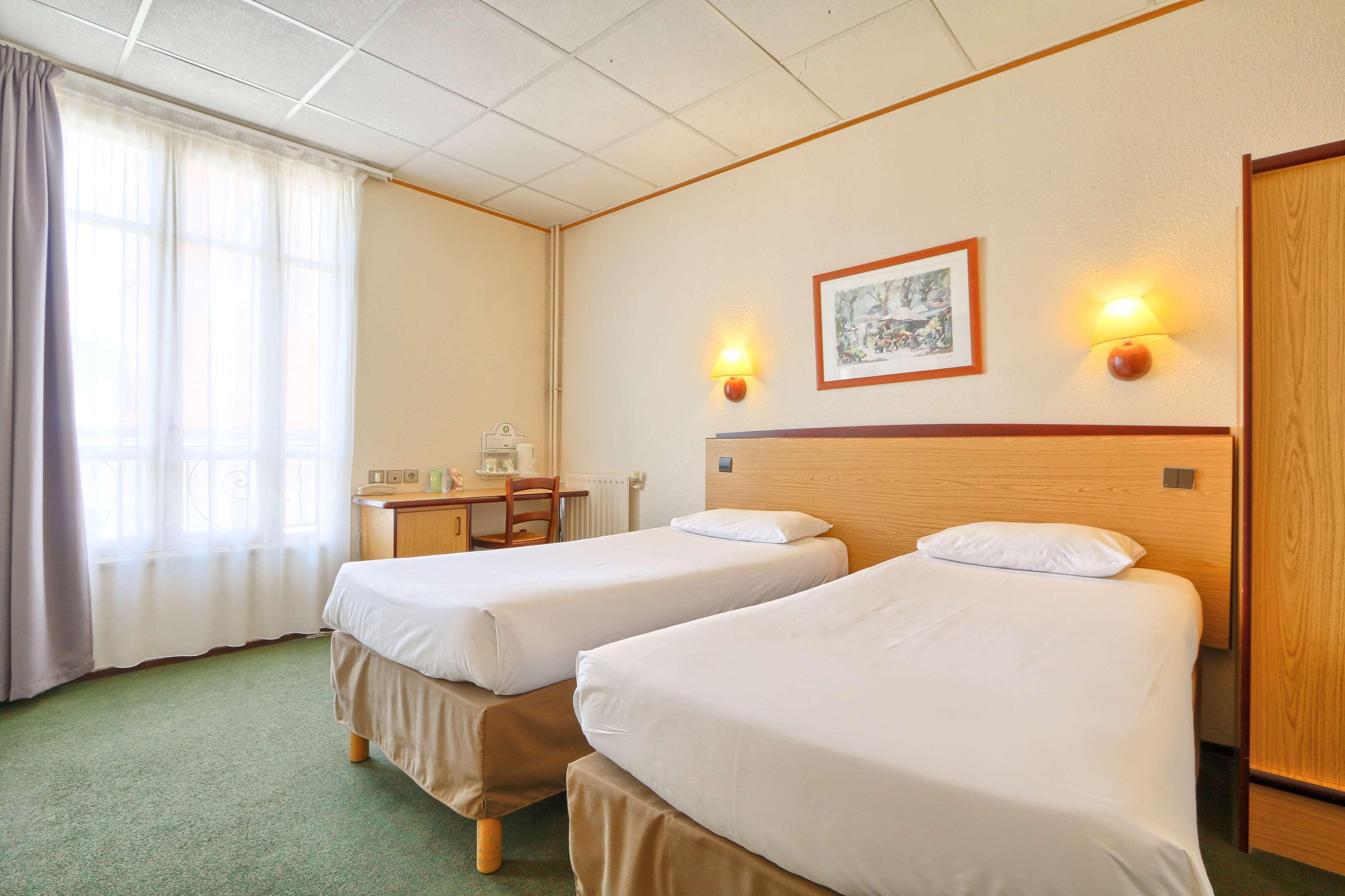 Hotel Campanile Paris Ouest - Boulogne Esterno foto