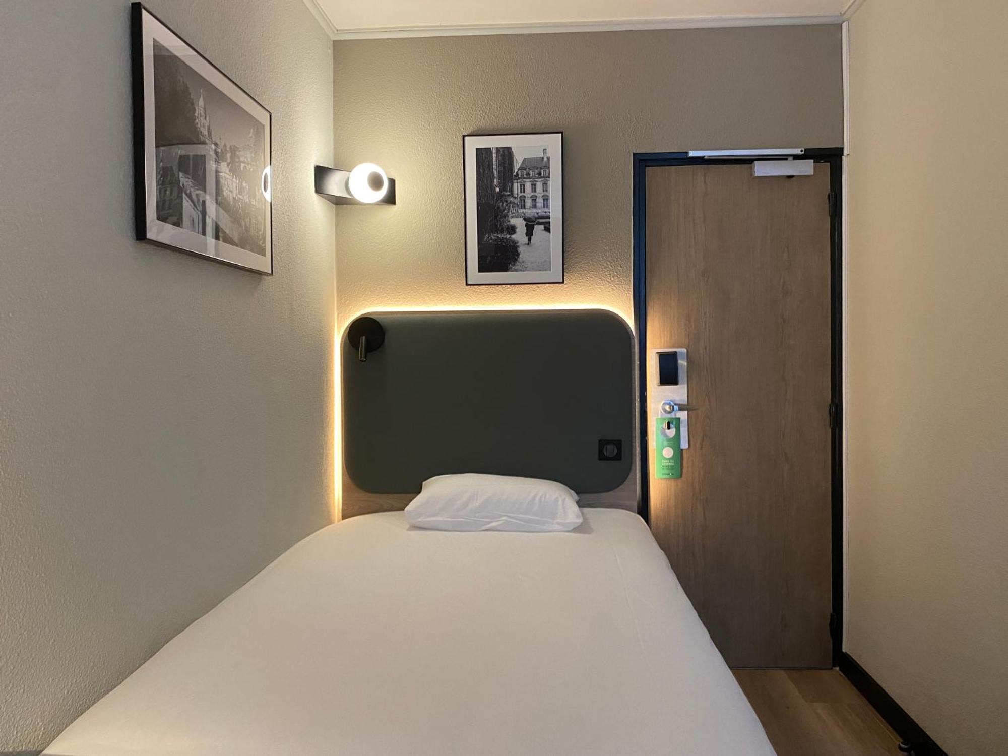 Hotel Campanile Paris Ouest - Boulogne Esterno foto